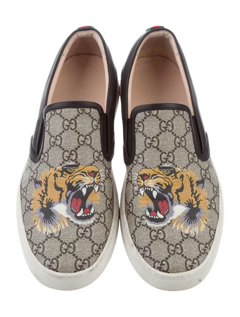 gucci supreme tiger shoes|Gucci tiger house.